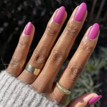 matte magenta nails