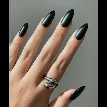 Dark green matte manicure