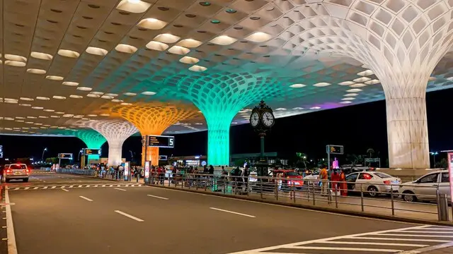 8) An annual report indicated that substantial government investments, including 517 new air routes and 157 airports, along with a road network expansion of 145,000 kilometers, positioned India favorably in terms of price competitiveness (18th), air transport (26th), and ground and port infrastructure (25th). Consequently, India was ranked 39th in the Travel and Tourism Development Index last year. (Image: Shutterstock)