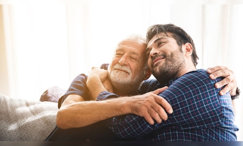 Father's Day 2025 Present Ideas: 10 Top Alcoholic Beverages That Show 'You're Amazing'; Explore Prices and Brands