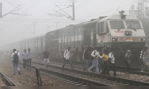 Delhi's Air Quality Labeled 'Very Poor' as Toxic Smog Disrupts Flights and Train Services