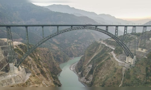 Senior Officials Assess Safety and Restoration of Jammu-Pathankot Railway Bridges Following Rain Damage