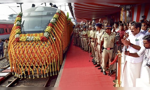 Tourism and trade anticipated to improve with the launch of Vande Bharat train services in UP