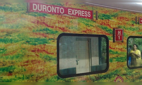 Bengaluru to Mumbai in 18 Hours? Railways Explores Duronto Express Amid Criticism of Slow Superfast Train