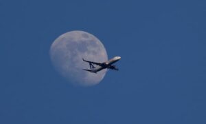 Iraq's Airspace Reopens as It Gets Ready to Restart International Flights