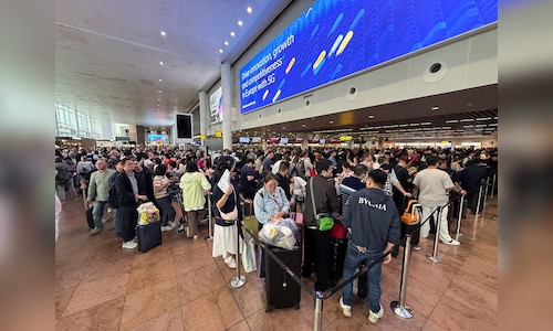 Wait Times Soar to Three Hours at Some US Airports Due to Increased TSA Staff Shortages