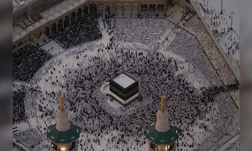 Hajj 2026 Kicks Off with Iran Ceasefire as 1.5 Million Pilgrims Arrive in Mecca in 47°C Heat | Photo Highlights