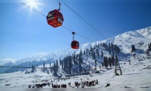 Hundreds Saved Following Technical Malfunction of Gulmarg Cable Car