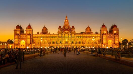 Exploring India: 10 Cities Ideal for Walking Tours, Heritage Paths, and Authentic Local Experiences from Mumbai to Varanasi
