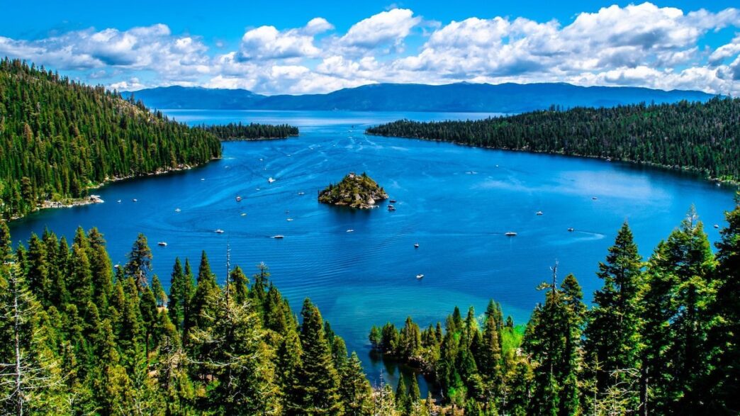10 Most Stunningly Blue Lakes Around the Globe That Seem Almost Unreal