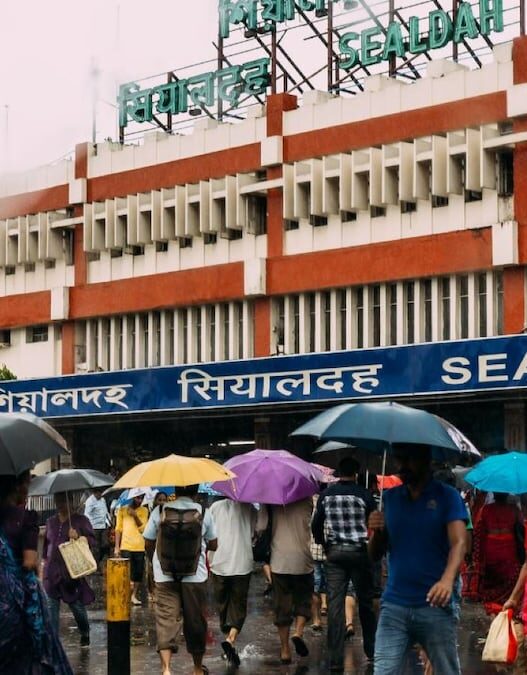 From Howrah Junction to Chhatrapati Shivaji Maharaj Terminus: The 10 Busiest Train Stations in India