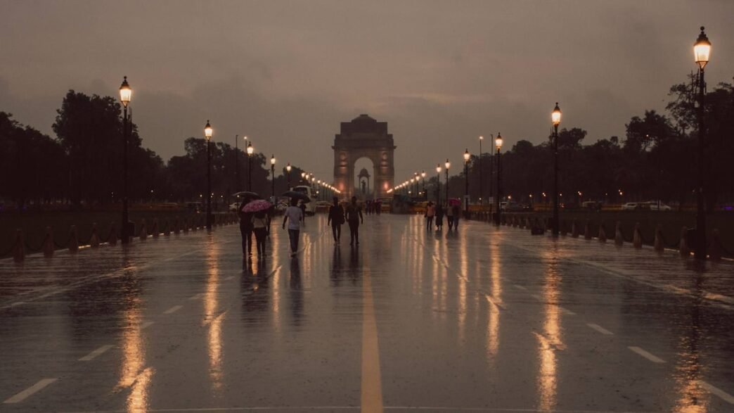 Traveling to Delhi-NCR this weekend? Review the weather forecast before you pack!