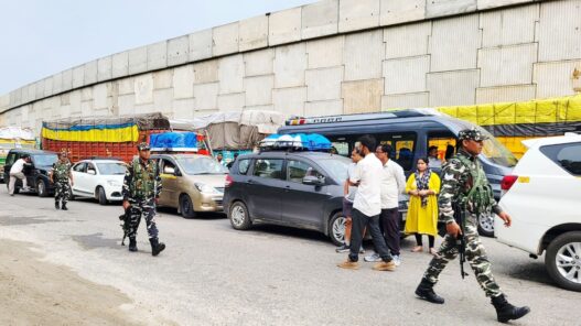 Vehicles heading to Jammu stopped near Navyug Tunnel in J-K, leaving thousands of passengers stranded.