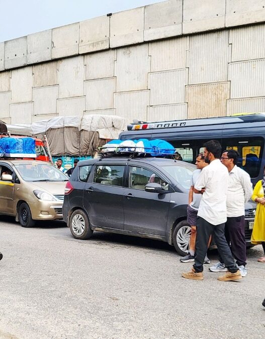 Vehicles heading to Jammu stopped near Navyug Tunnel in J-K, leaving thousands of passengers stranded.